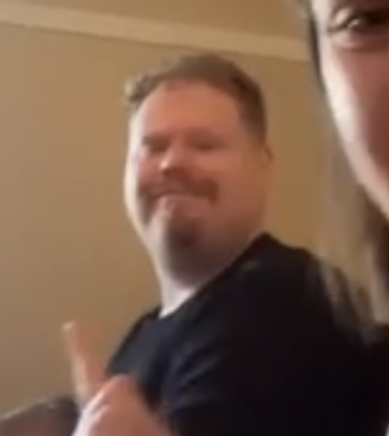 F373FB69 494B 4921 9860 8030446CFFBE