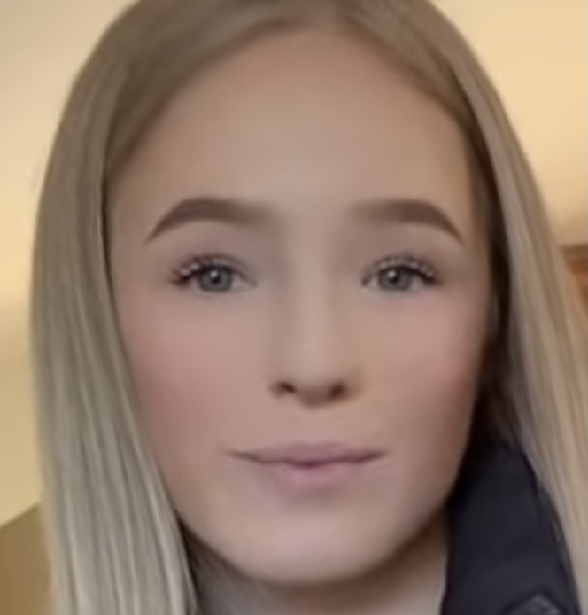 D3992677 DAAA 42BC B1ED D70EEC1725C4