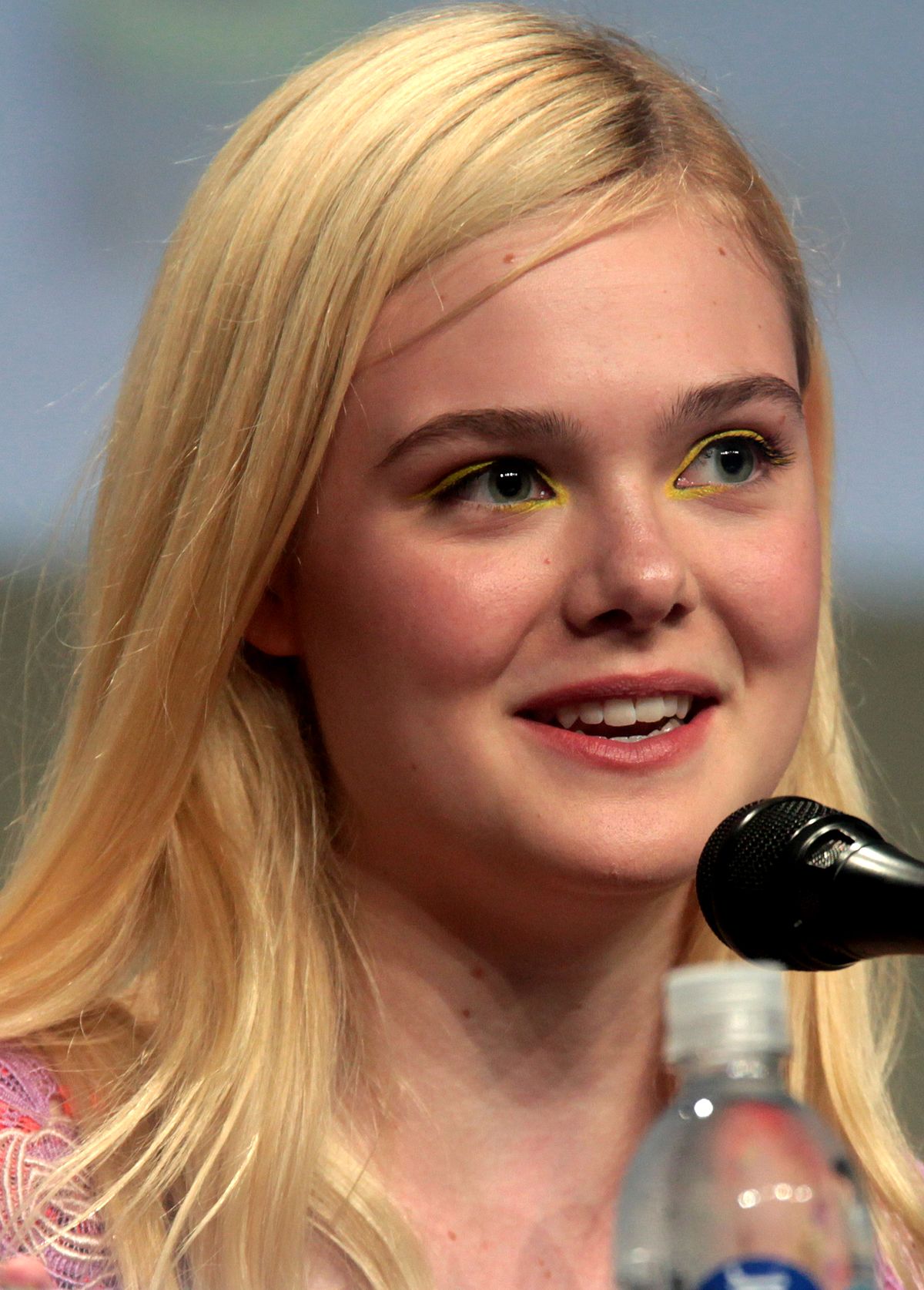 1200px Elle Fanning 2 SDCC 2014