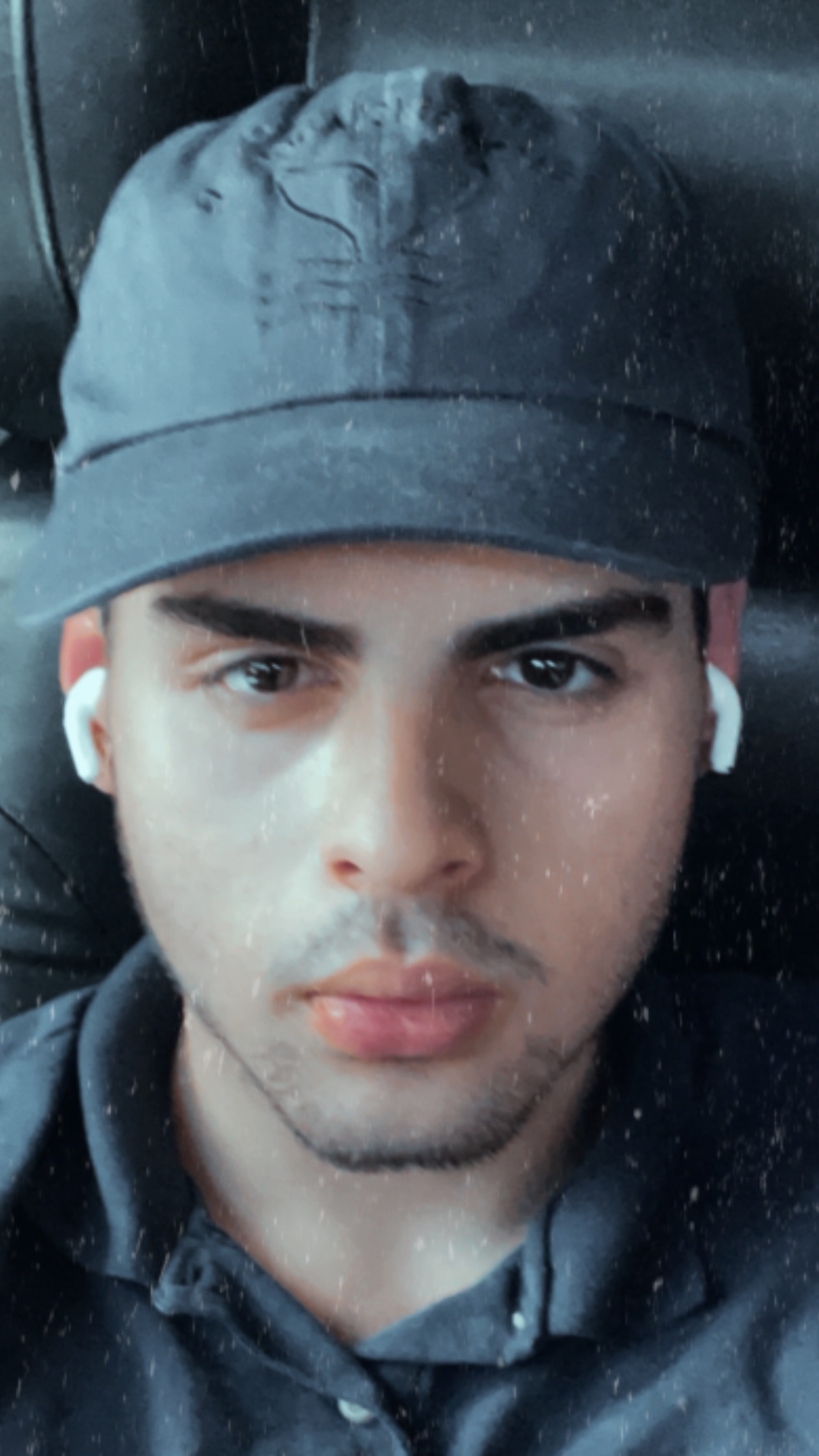 E80574C8 1584 40A2 BA6F 6D19869F88C4