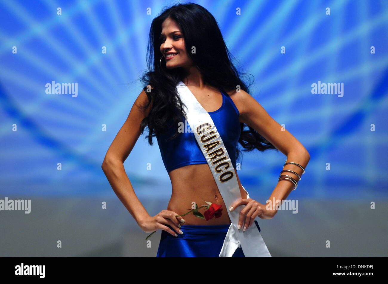 Lydymar jonaitis who later won the miss venezuela 2006 title participates DNKDFJ