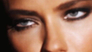 Adriana lima eyes