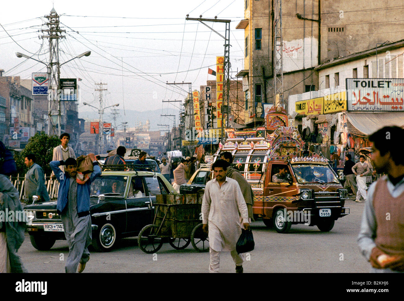Street scene in islamabad B2KHJ6