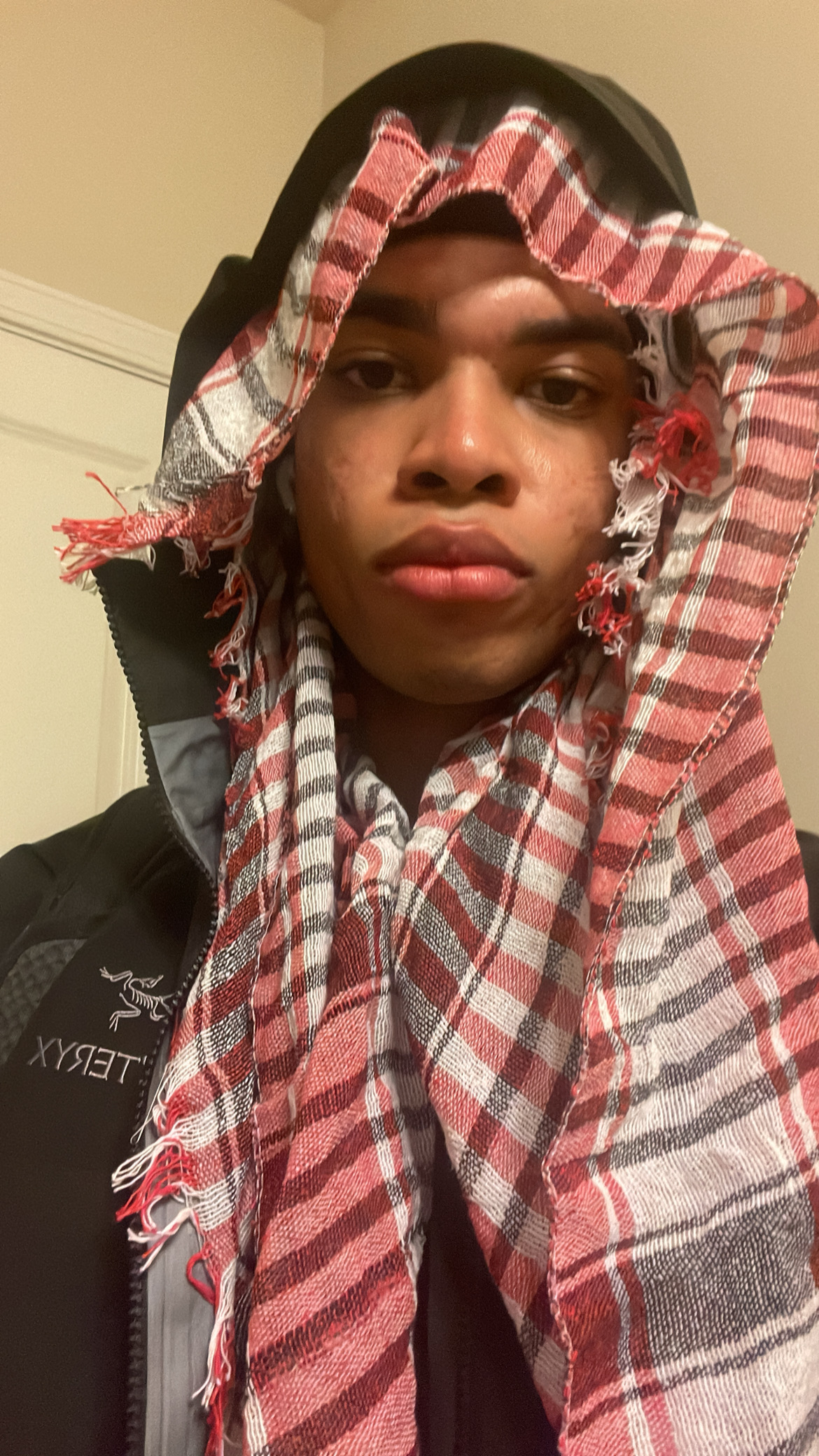 2695834 2672288 E9FF41E6 ADAB 4333 A5E2 D903FFAC5046