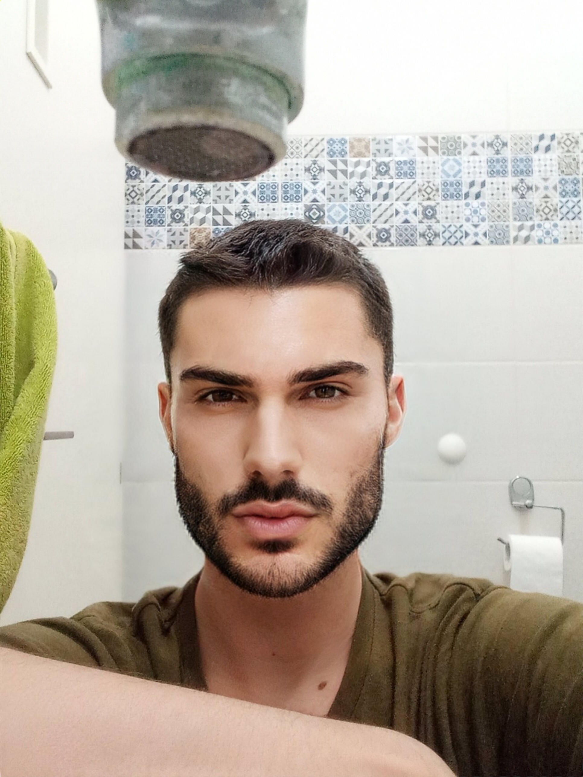 FaceApp 1650277910398