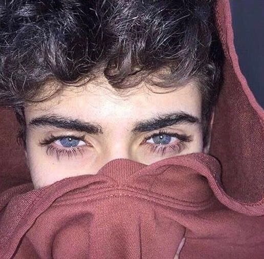 God tier uber prettyboy eyelashes and brows