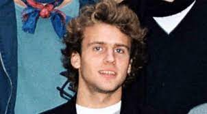 Macron4