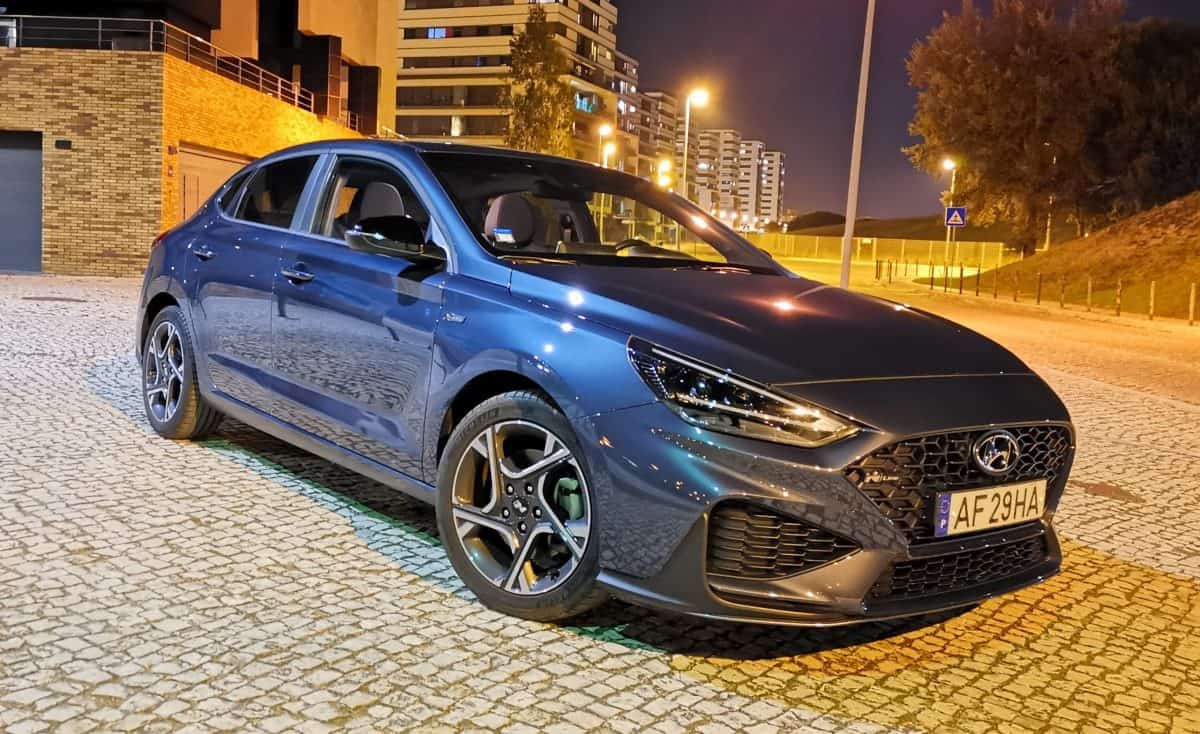Hyundai i30 Fastback Sporty styling and driving comfort