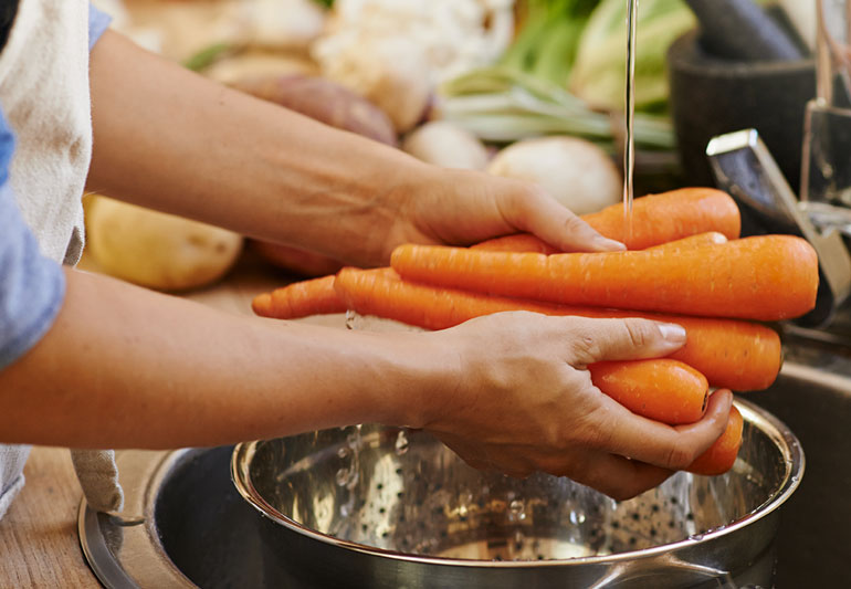 CarrotsSkinOrange 891635148 770x553