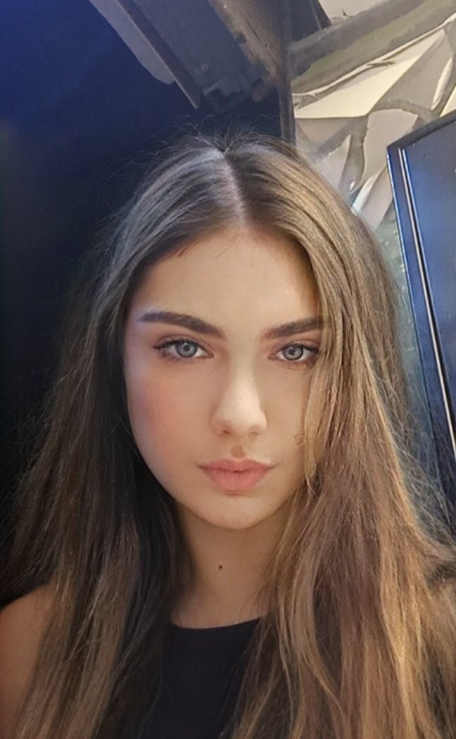 FaceApp 1650967820259