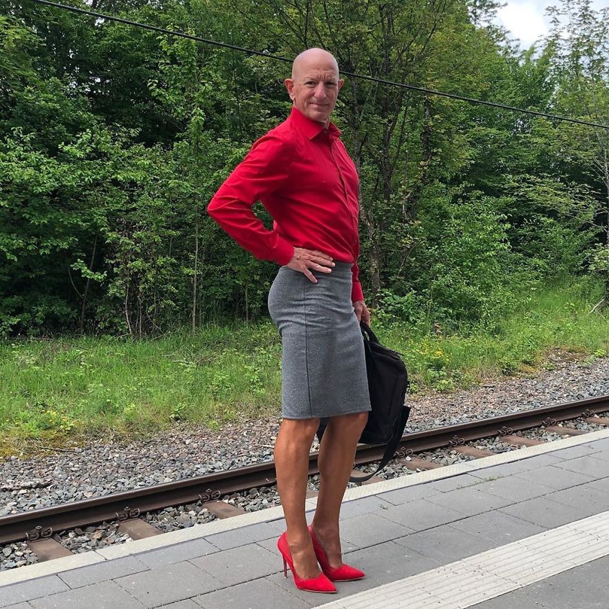 This man in a skirt and heels is breaking taboos questioning standards and reinforcing that cl