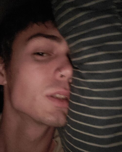 Screenshot_20220329-223848_Snapchat.jpg