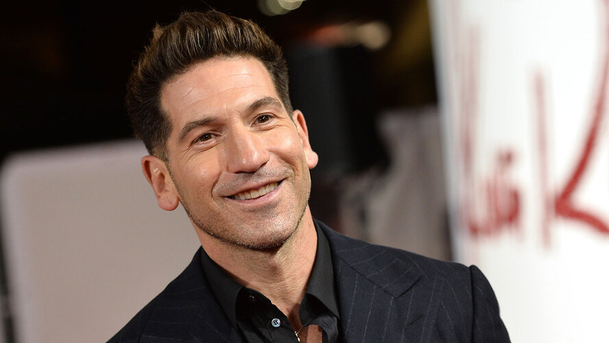 Jon-Bernthal-King-Richard-Premiere-GettyImages-1353904599-H-2021.jpg