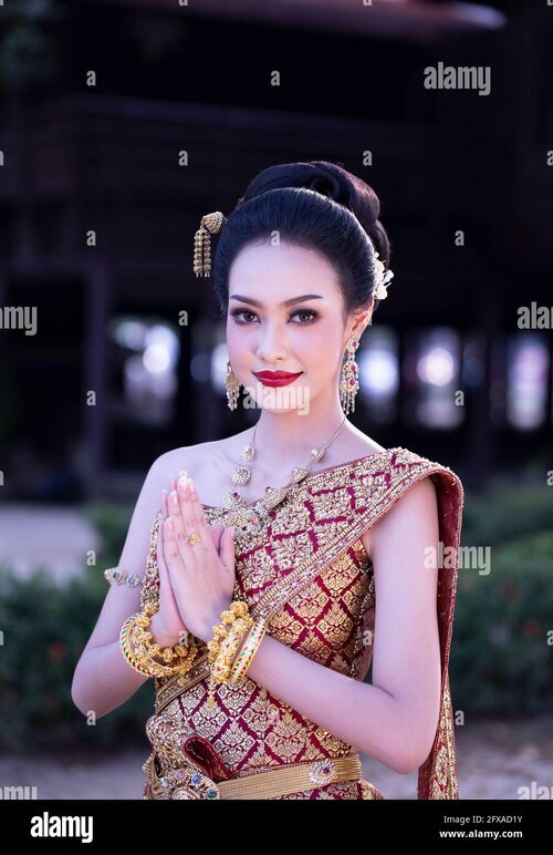 beautyful-thai-woman-wearing-thai-traditional-clothing-beautiful-woman-thai-national-costume-t...jpg