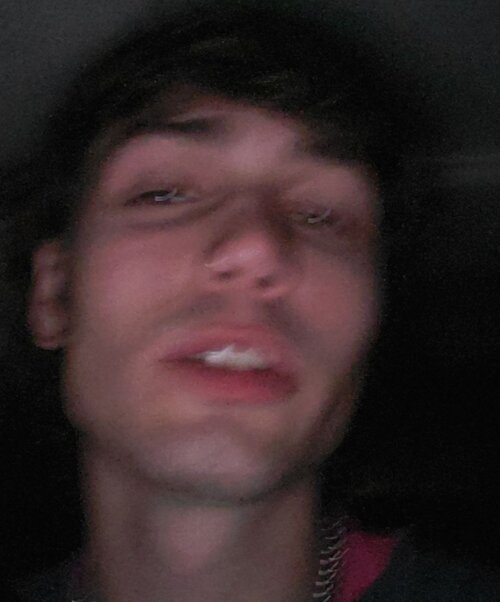 Screenshot_20220421-014004_Snapchat.jpg