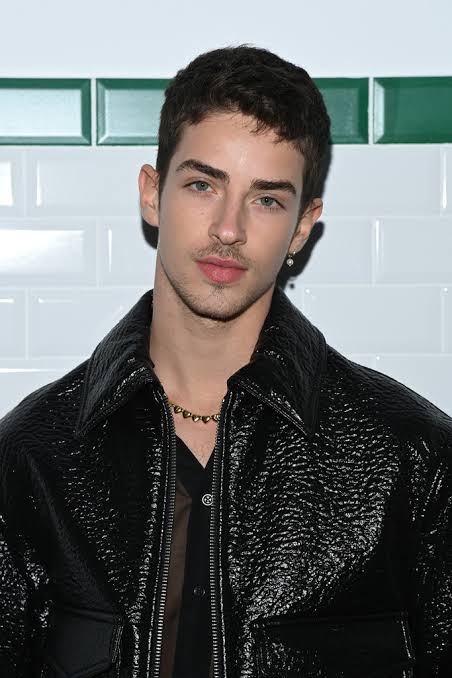 EFD4B909 AC98 40BA B8DA 7592EF00545E