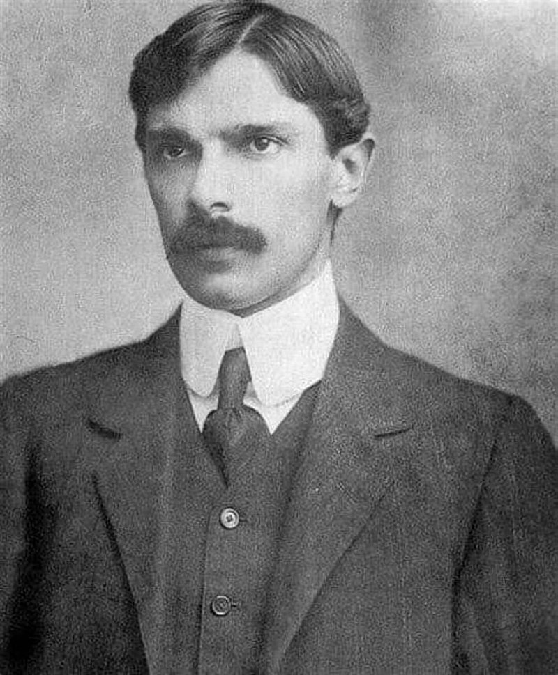 800px Mohammad Ali Jinnah 1910