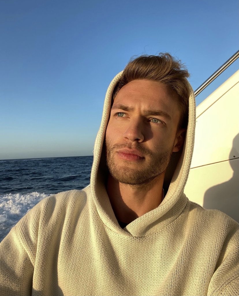 C4305207 0393 4C15 BDAB 60442B44FFBC