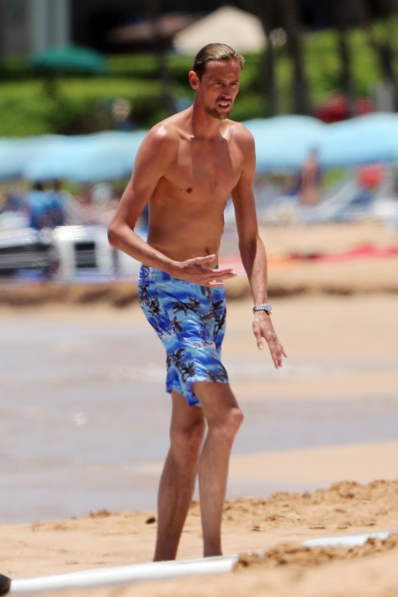 Peter crouch abbey clancy shirtless peter crouch 565492153