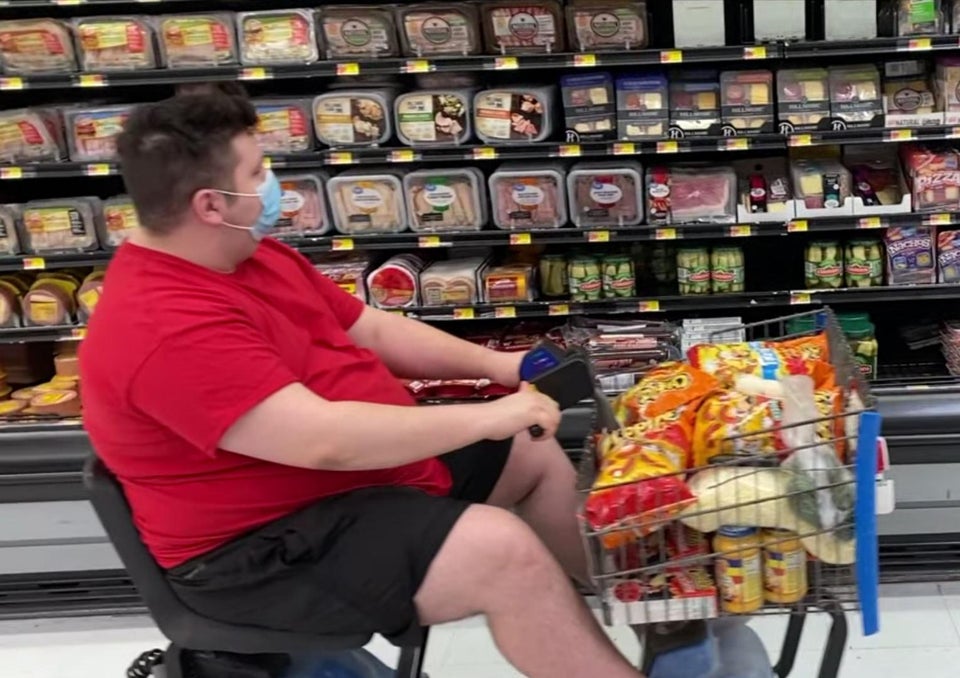 2D26B84C FB3D 4CE8 9856 1D077761D057