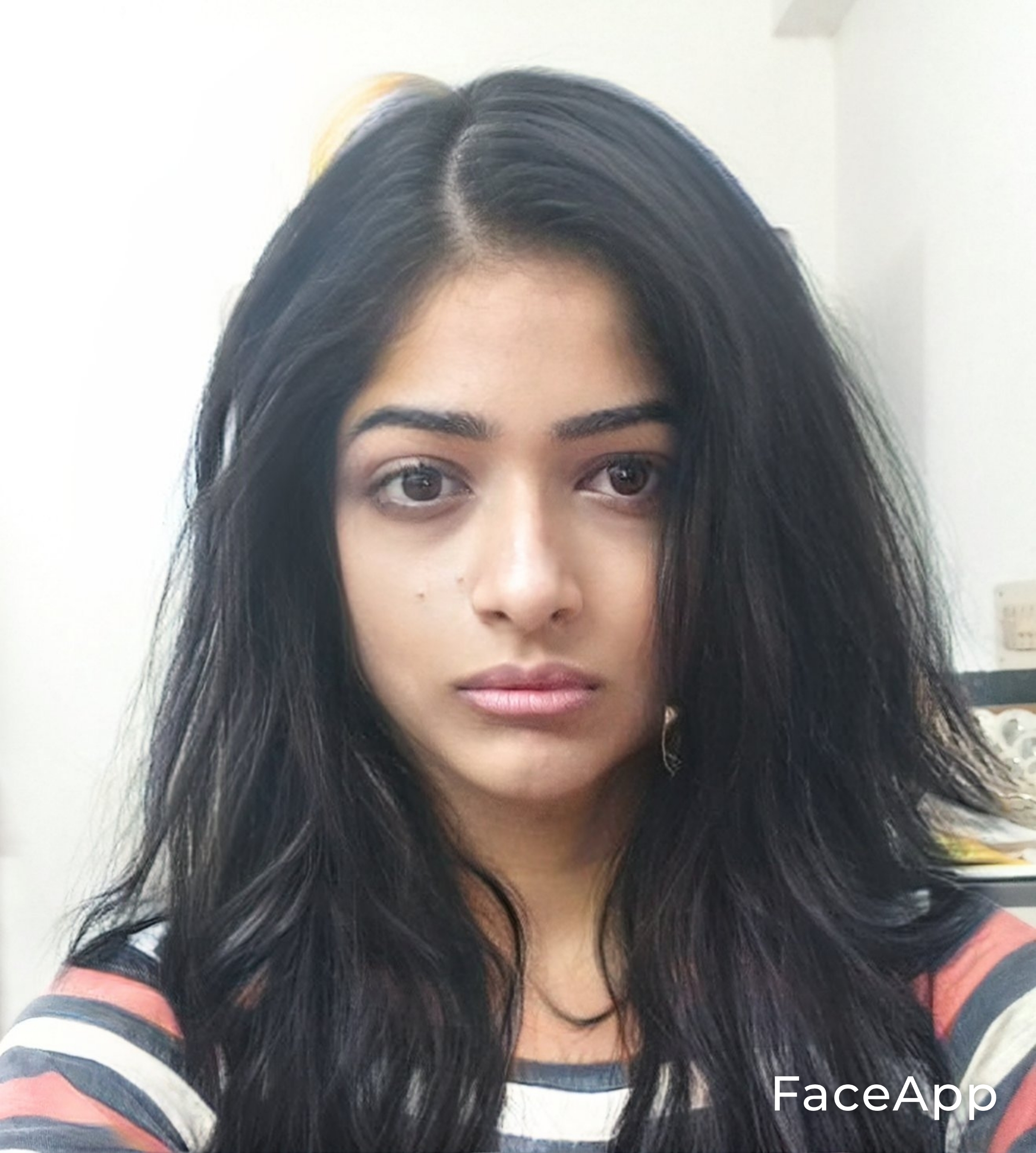 FaceApp 1652045398824
