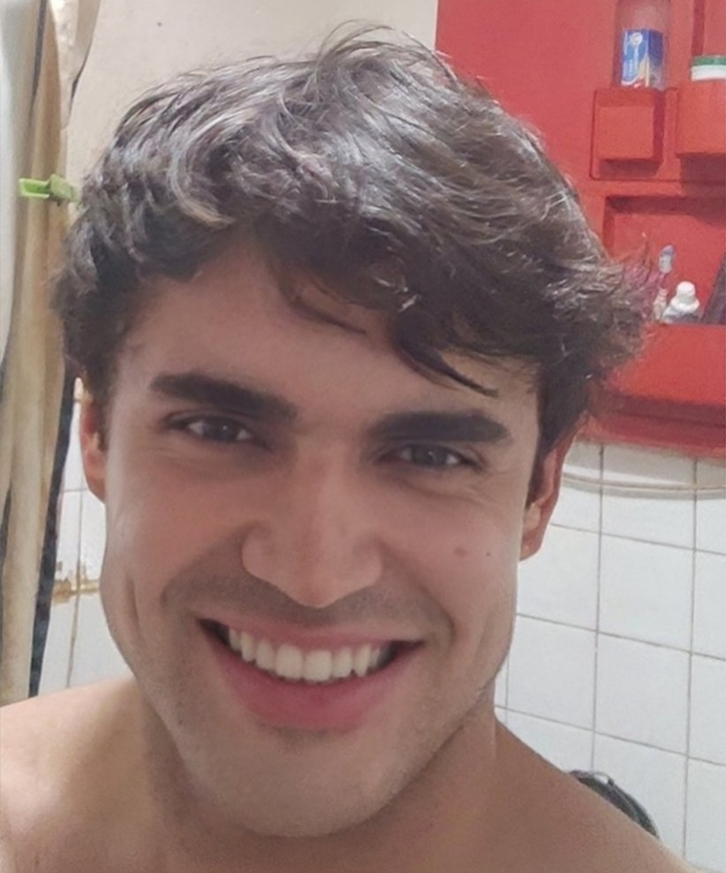 FaceApp 1652450835603