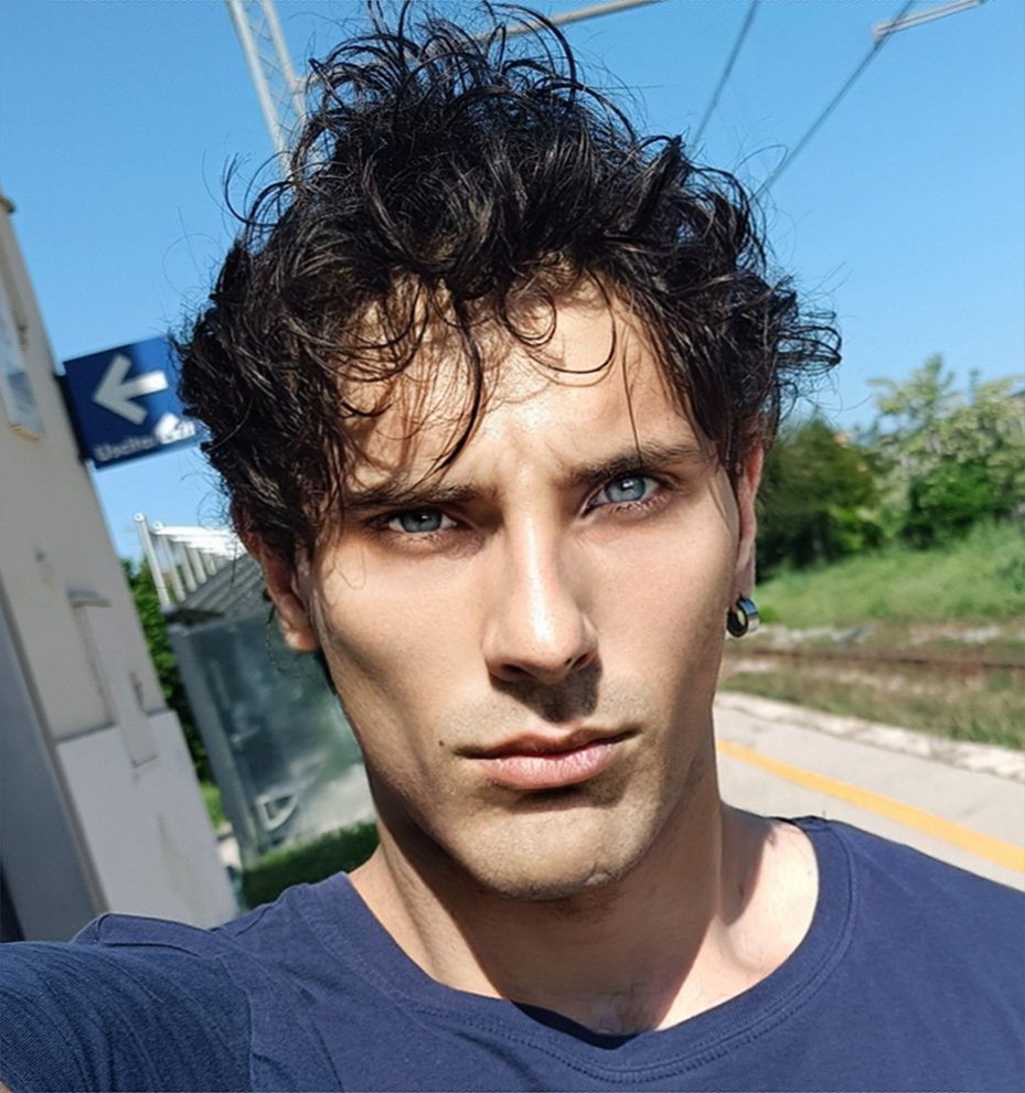 FaceApp 1652469222280