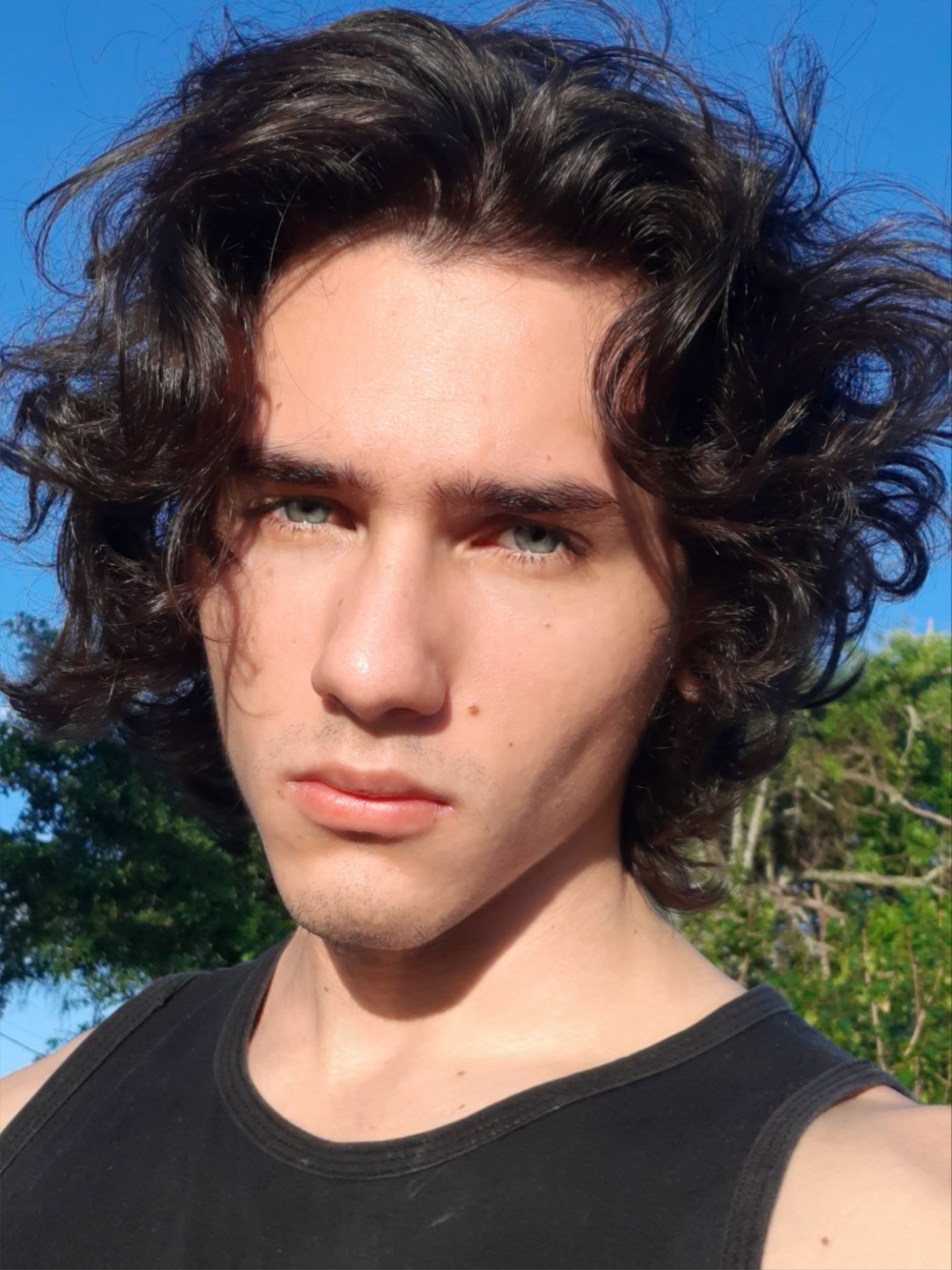 FaceApp 1653049648305