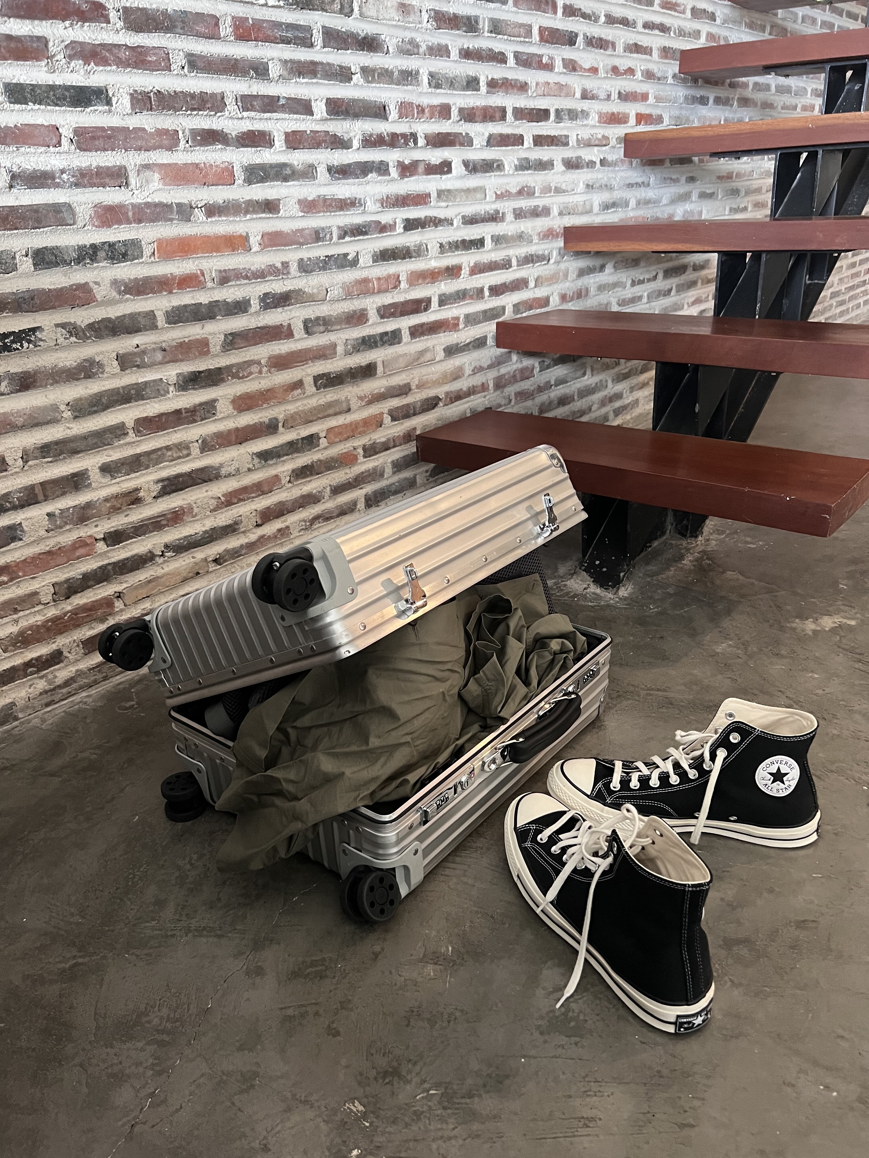 56632B87 7862 4A28 8664 65E834D3C073