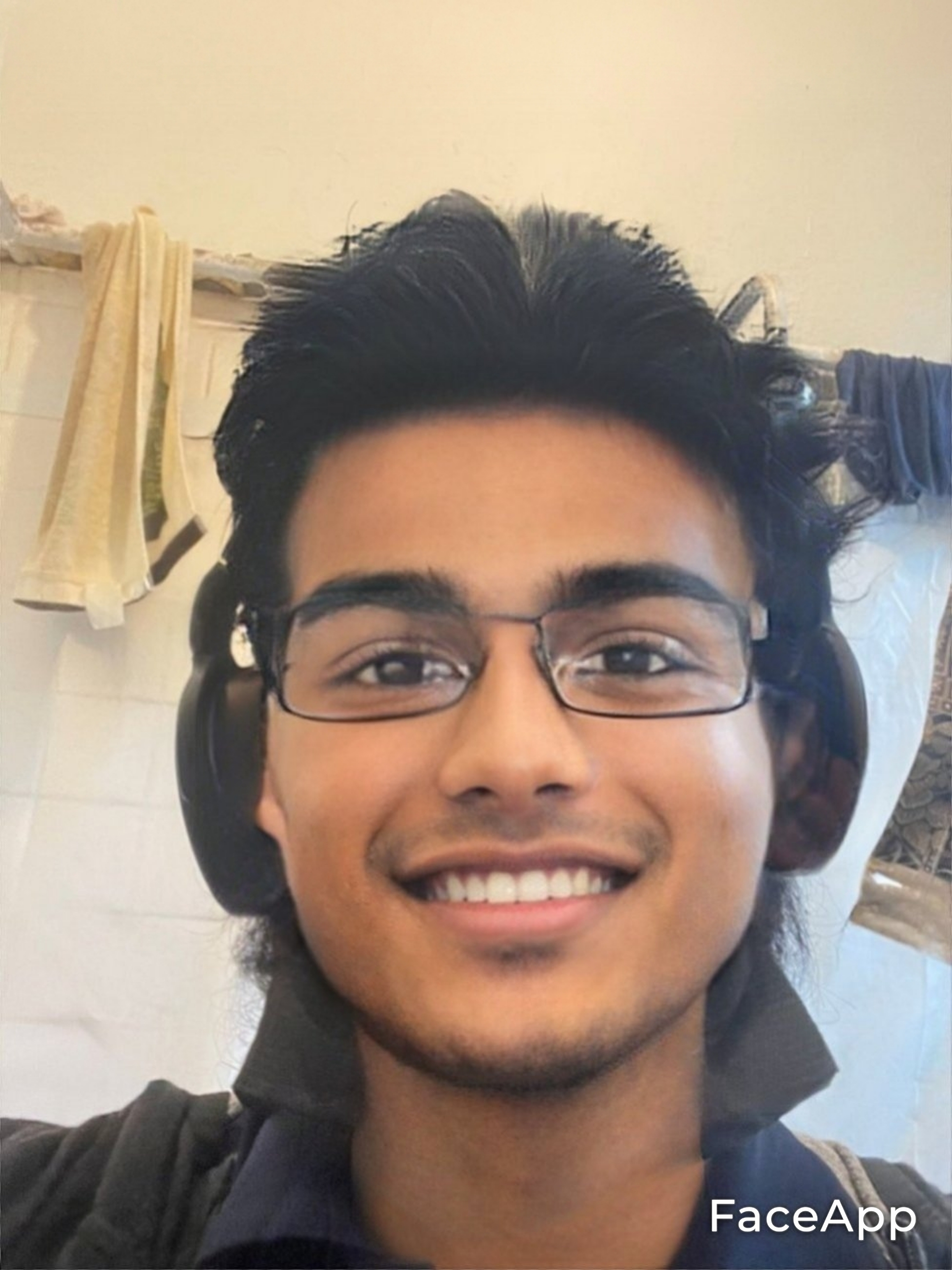 FaceApp 1653155218838