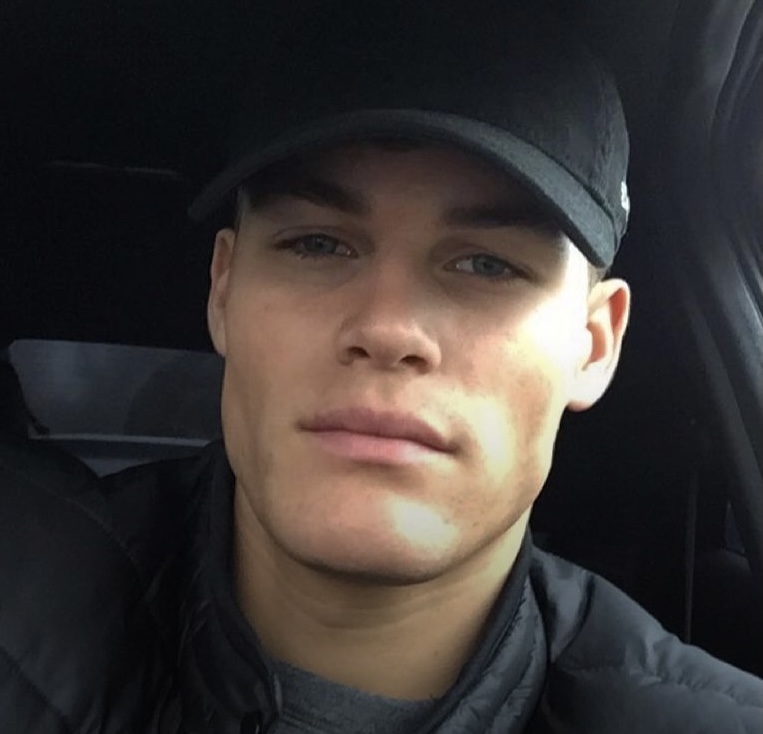 40BDF3E5 BCA0 45FC 9012 EF11999A6D81