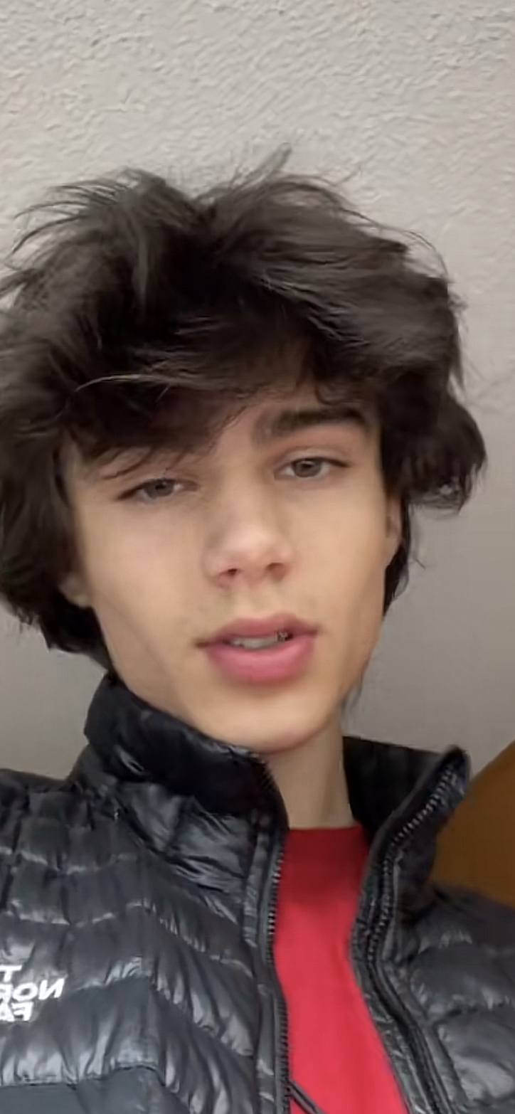 BAEE6654 FFF6 4AB0 A1E0 F8CDB2D6B0FB