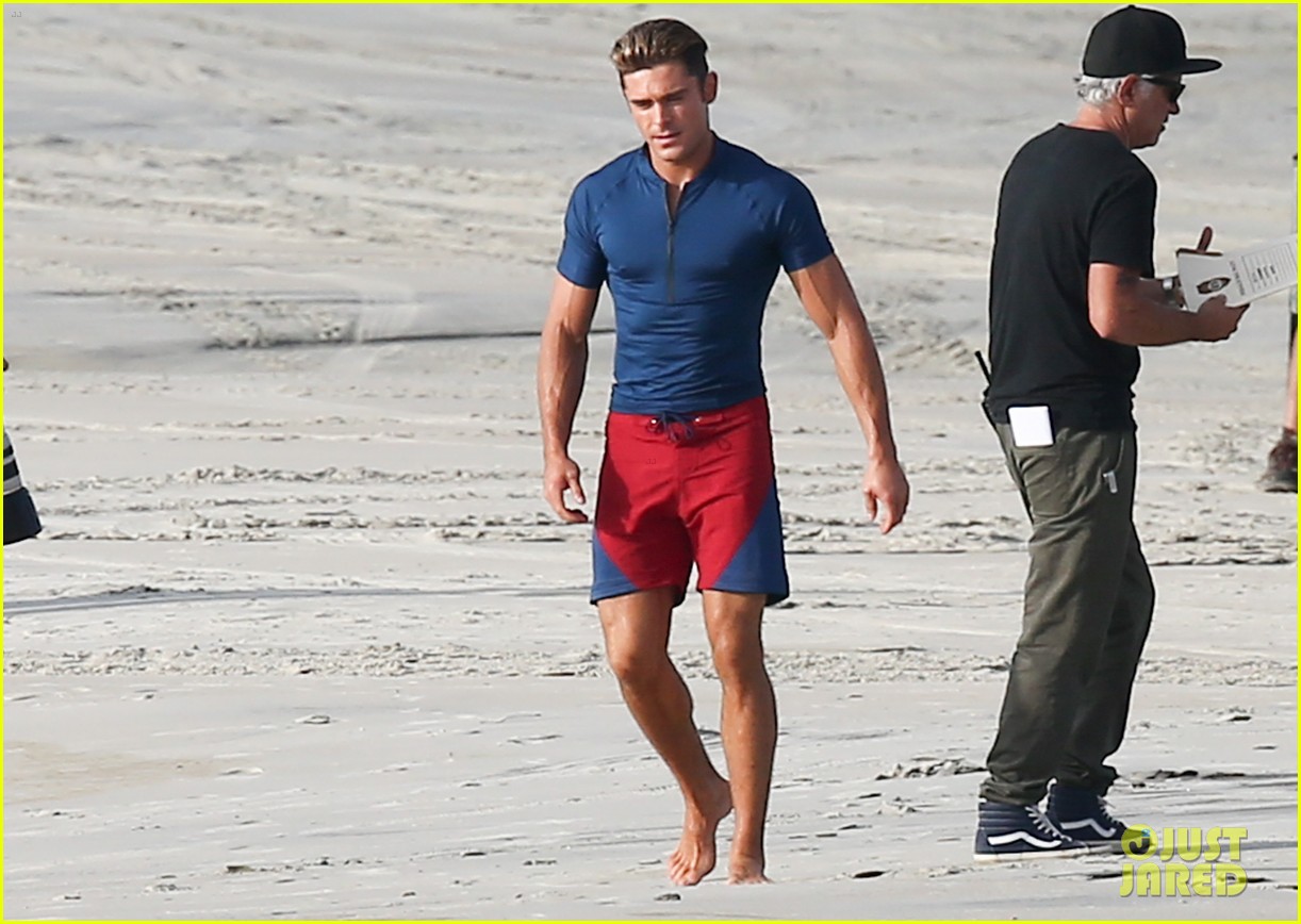 Zac efron alexandra daddario baywatch beach set 19
