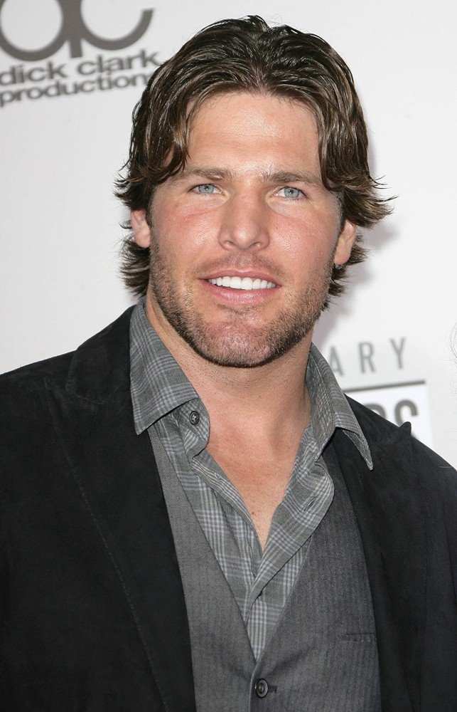 Mike fisher 40th anniversary american music awards 01