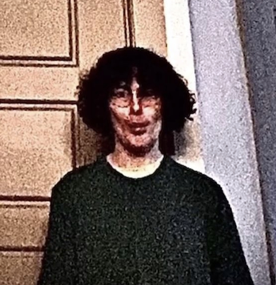 9213858B 3029 4E8B B7D2 B4D153F661CA