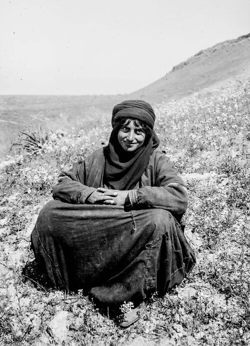 bedouingirl.jpg