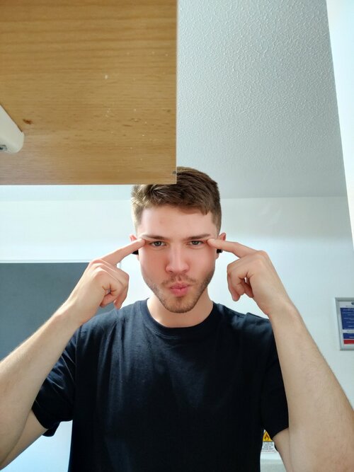 FaceApp_1652536497741.jpg