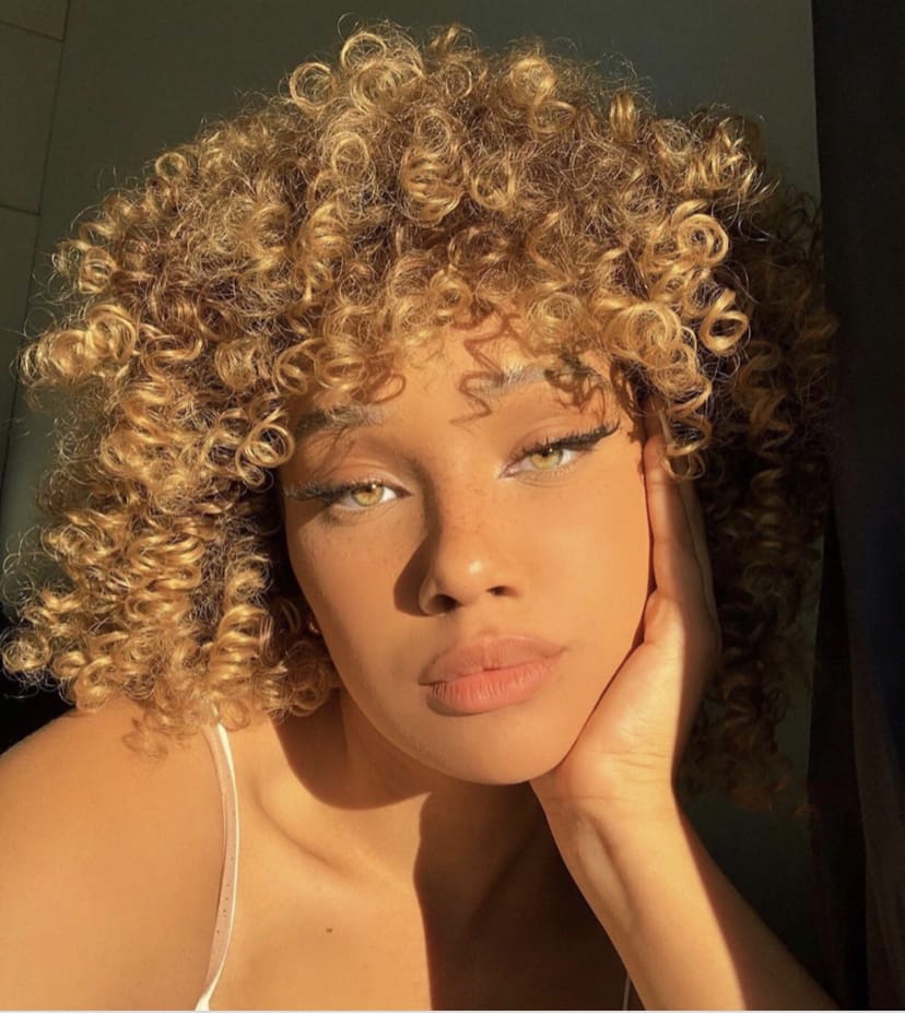 Hazel eyes mulatta omegastacy