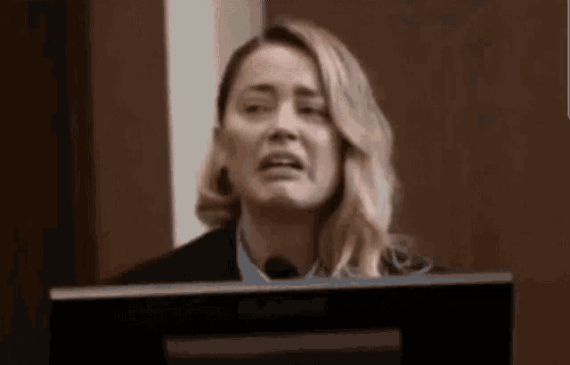 Amber heard fake crying