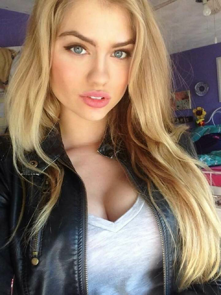 HotBlondie3
