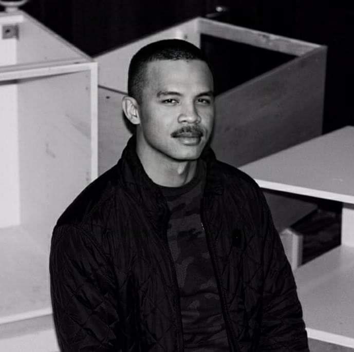 AD9EF649 B249 485E 9079 FAD93C6D234E