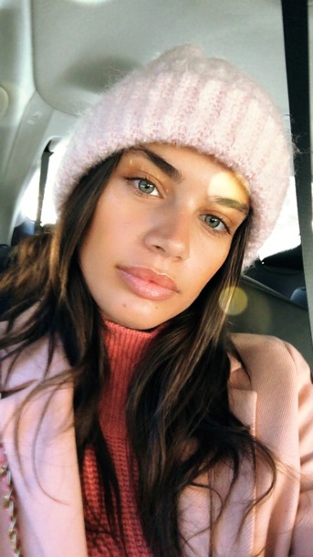 3f6g0w l 610x610 hat sarasampaio modelduty beanie winteroutfits turtleneck sweater instagram