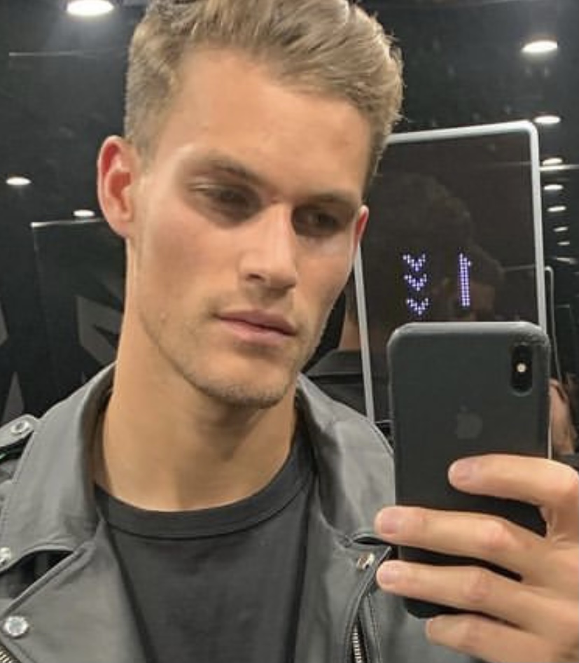 D6061C82 3023 4FF8 A1CE B4970E47DA61