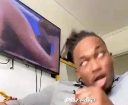 D31FEE6E 5AF7 4A2B 837A 9E494915EC5E