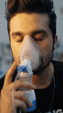 Luan santana oxygen mask