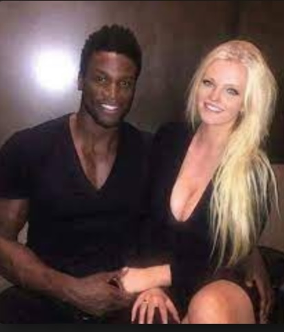 E3A87043 F500 406C 8DD5 A21FACE93C53