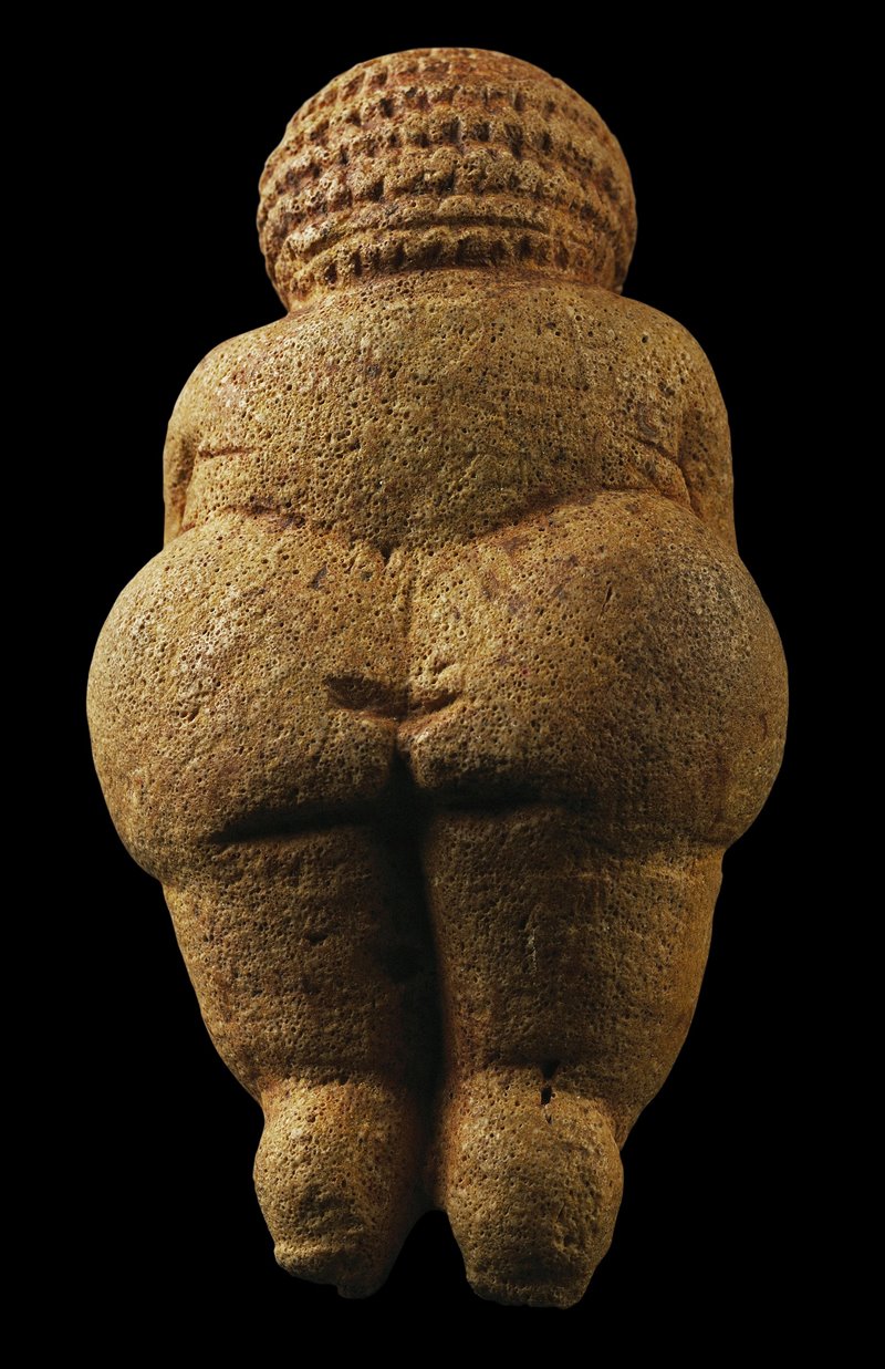 Venus de willendorf 3663c479 800x1237