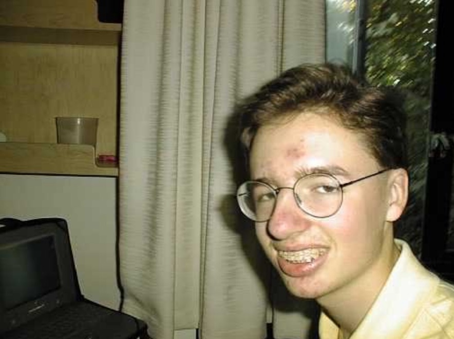 D89B3CDD 83B0 47AF A51A AE7F2BEC13A2