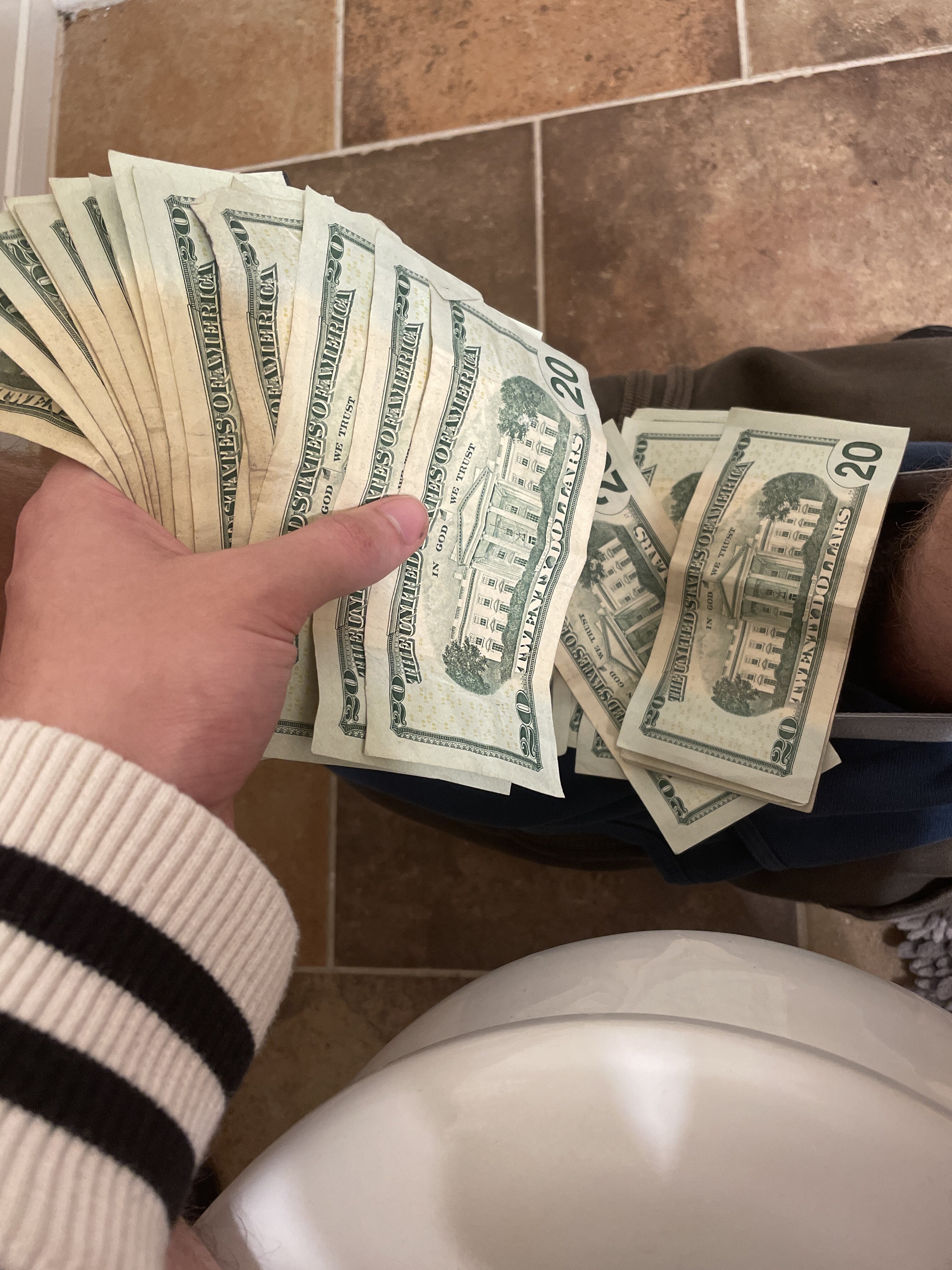 D455EC37 3468 4617 B7CB F6DC9D27BFA3