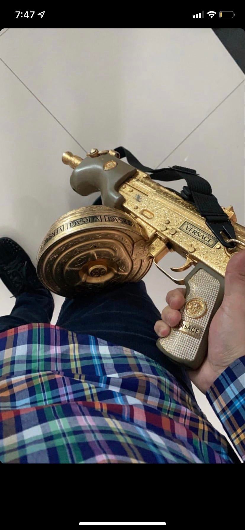 0E73F2DA 4E3C 4604 93C3 05BA85BE19AF